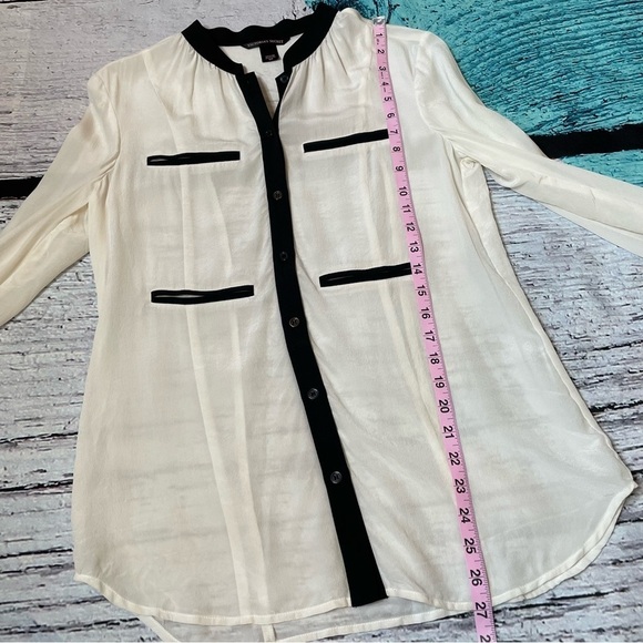 Victoria’s Secret Silk Button Down Blouse Ivory Black Size Small 2013 Rare Find! - Picture 10 of 15